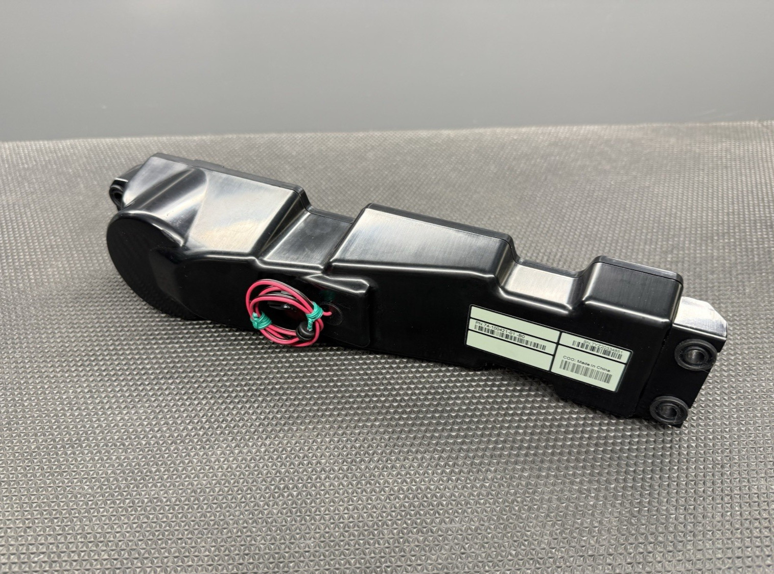 Cisco TelePresence MX300 Speakers, 74-100416-01 -B0, & 74-100421-01 B0