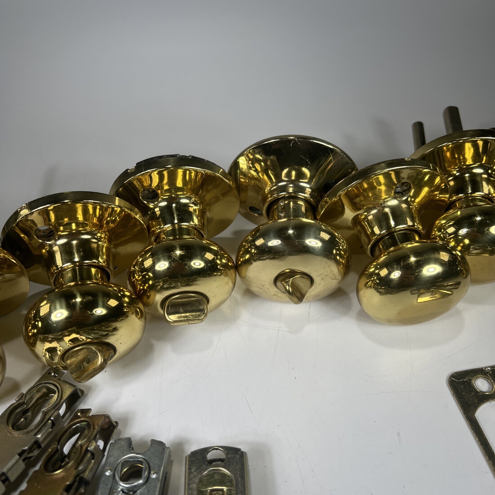 Schlage Brass Doorknobs Interior Locking Latches Door Jam Lot Of 10 NO KEYS