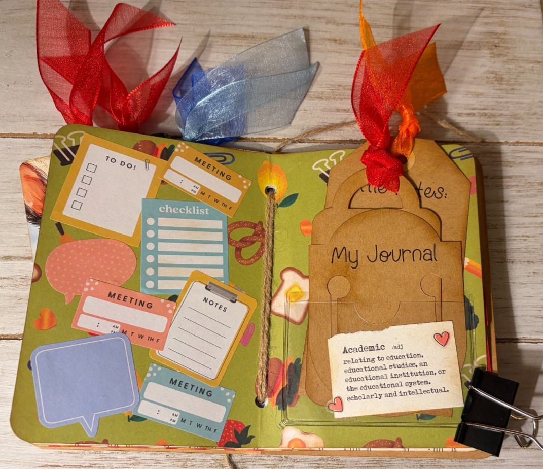 Junk Journal Handmade Booklet Book Vintage «School Days» Pockets, Ephemera