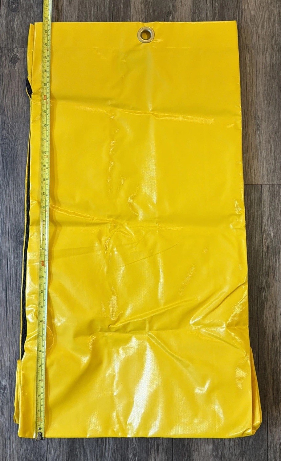 Rubbermaid Commercial Products 24 gal Vinyl Grommeted Bag for Carts