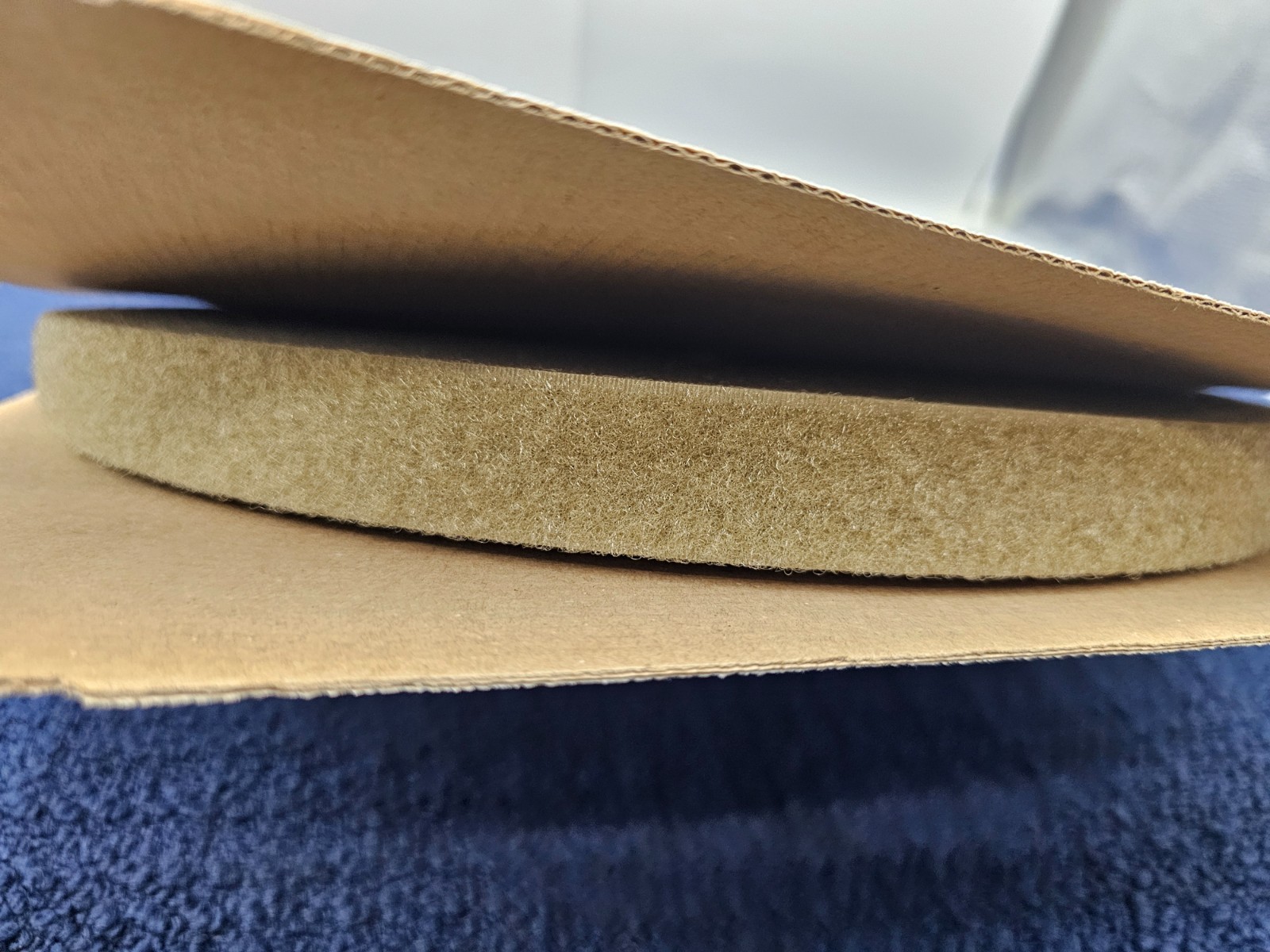 Velcro Brand 129528 150FT Hook-And-Loop Fastener, Beige, Roll 1″ 25.4mm Tan