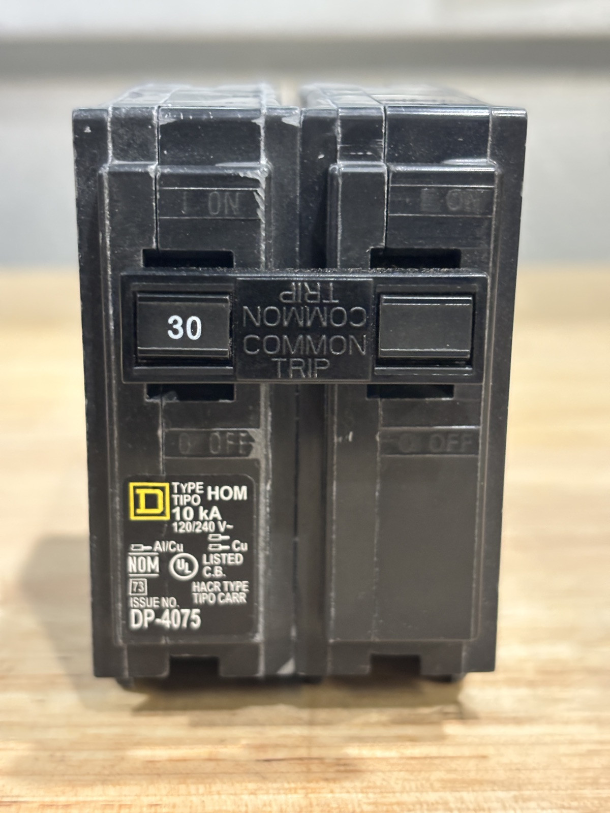 NEW!! Square D 30A Double Pole HOM230 Circuit Breaker – HomeLine HOM230CP