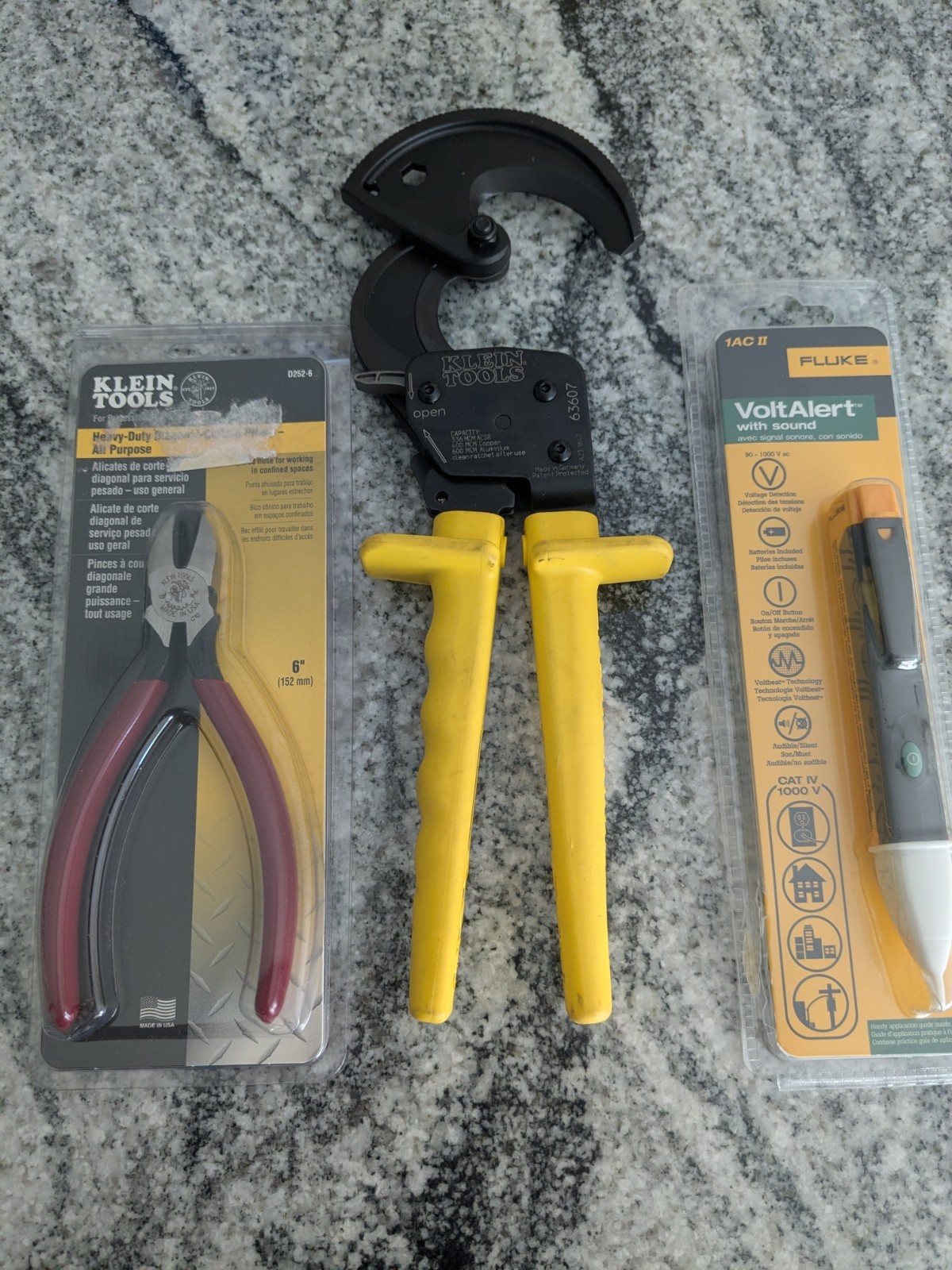 Klein Tools 63607 Ratcheting Cable Cutter 350 MCM Copper 9 in Yellow Handles