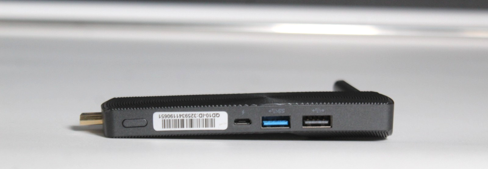 AZULLE A-1063-AAP Access Plus Mini PC Stick