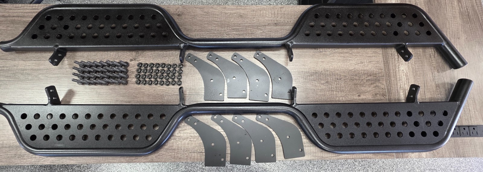 Ward’s Epic EV E40FX Nerf Bar Side Steps Step 4 Passenger Forward Facing E40 FX
