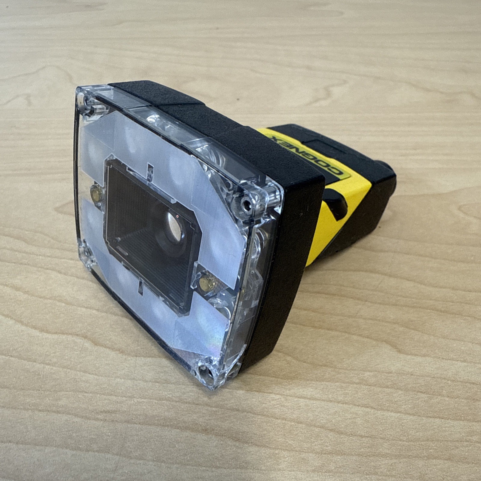 Cognex IS2000M-120-40-125 In-Sight 2000 Vision Sensor 825-10247-1R 821-10026-1R