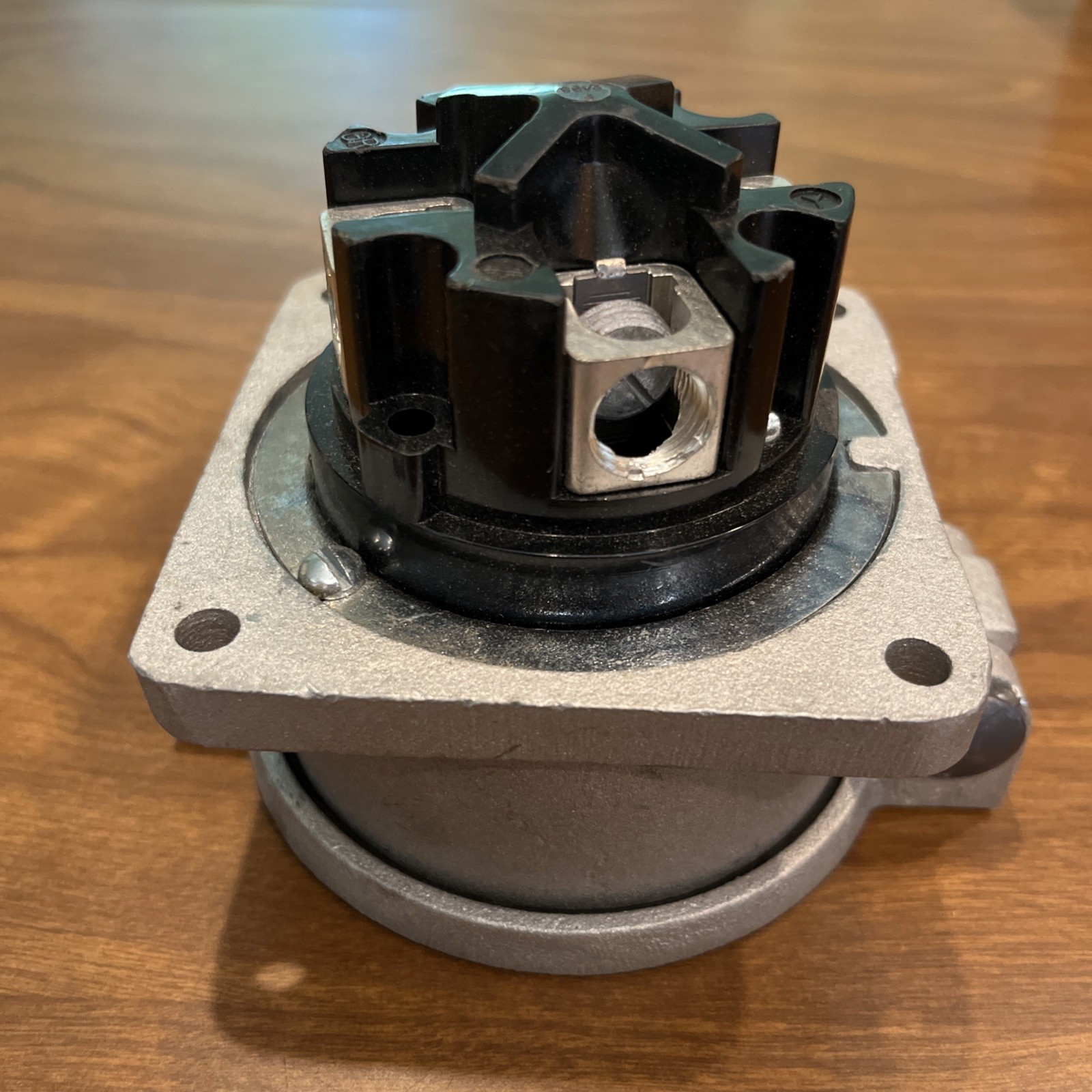 Hubbell Wiring Device-Kellems HBL26410 Locking Receptacle, Non-Nema, 60 A, 600V