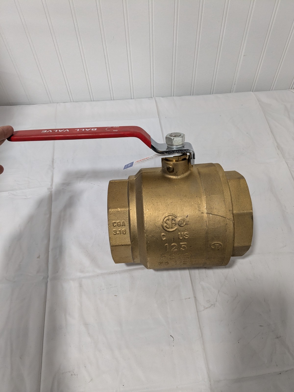 Full Port Manual Ball Valve: 4″ Pipe, Full Port FNPT x FNPT TXN400