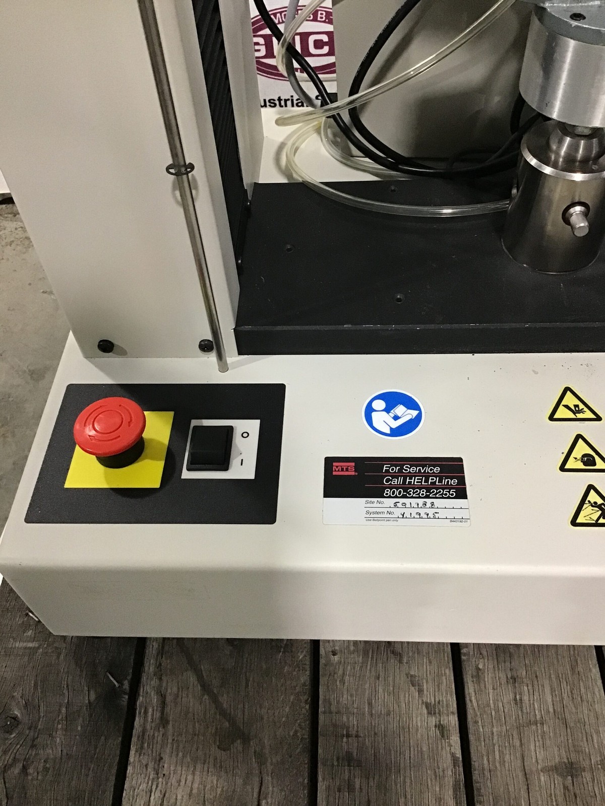 MTS 820.005-SL Insight 5 SL Electromechanical Material Testing System 5kN