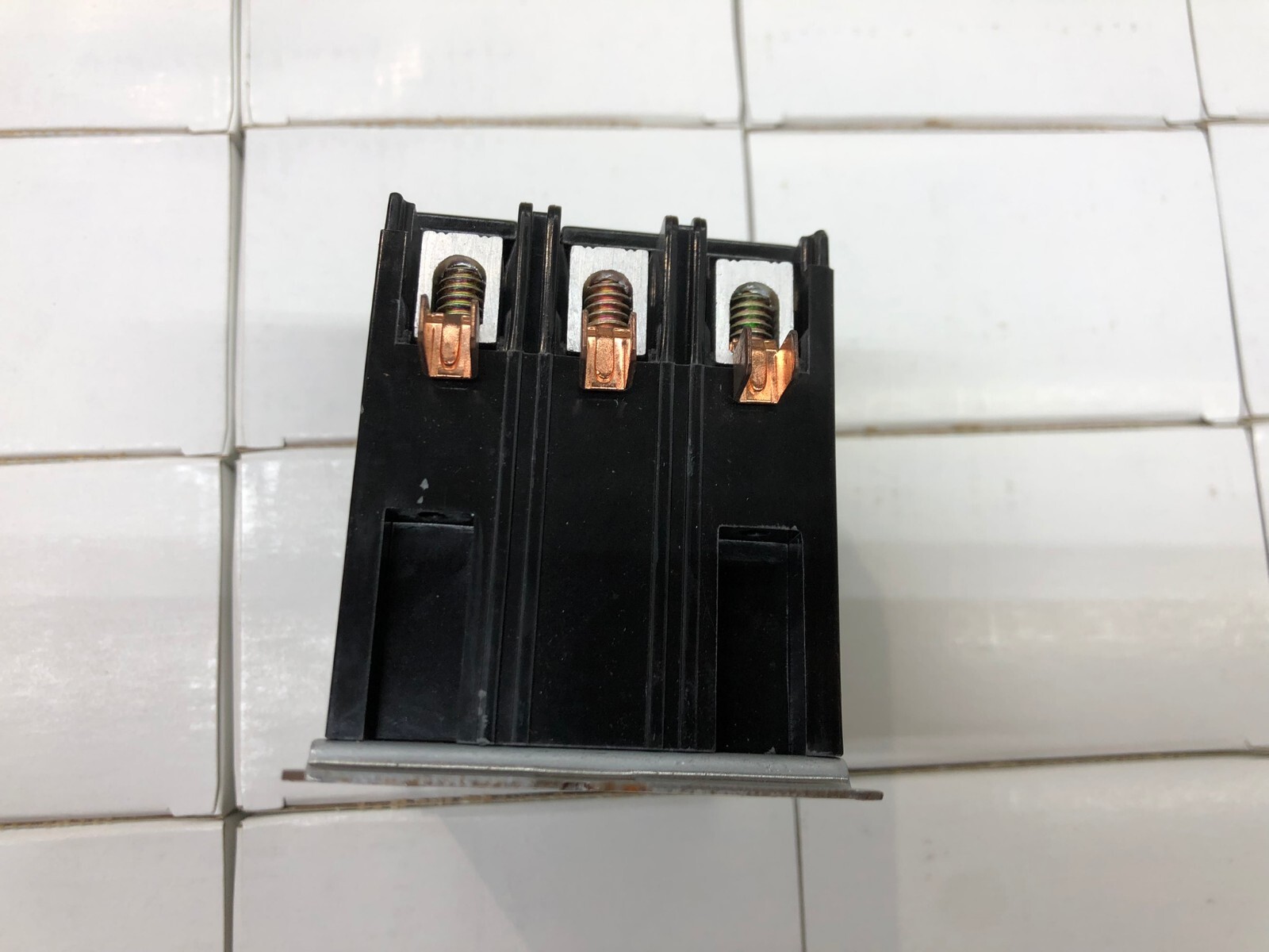Hartland Controls Contactor 110V Tpst 50Amp HCC-3XT04CG Coil 120VAC 50/60 HZ