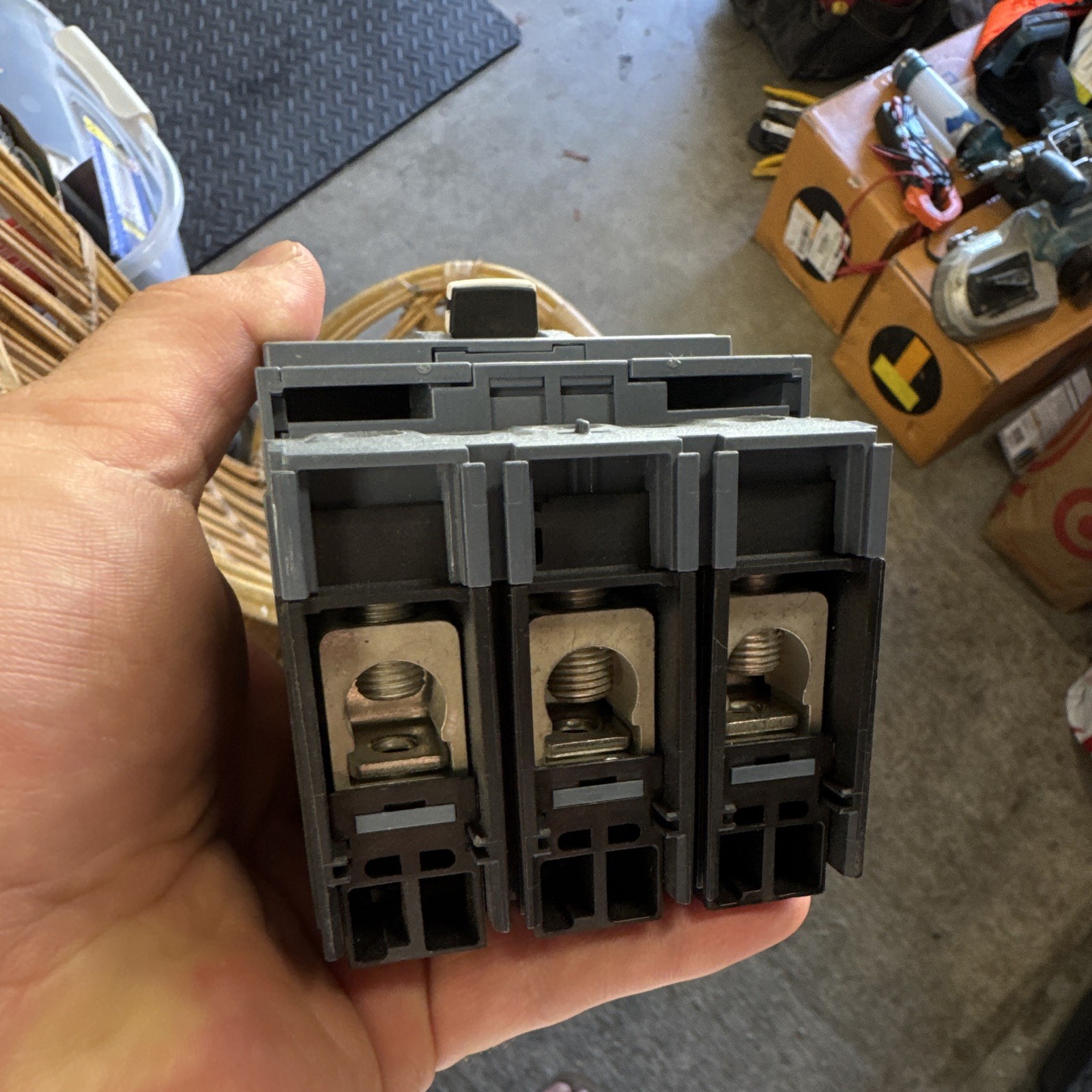 Siemens 3VA4 45A 3-Pole Molded Case Breaker 600Y/347V Push to Trip