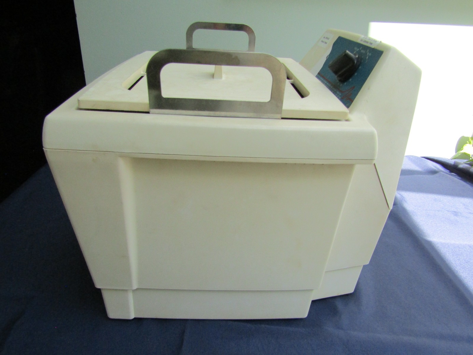 Branson Ultrasonics 5510 Ultrasonic Cleaner working but read