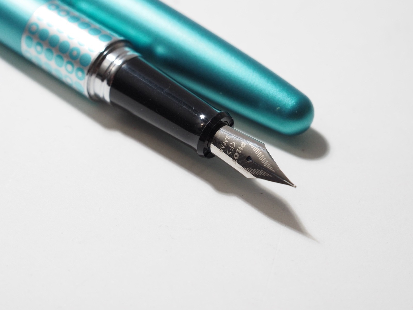 Pilot Metropolitan Retro Pop Fountain Pen fine Nib Turquoise Barrel Dots Accent