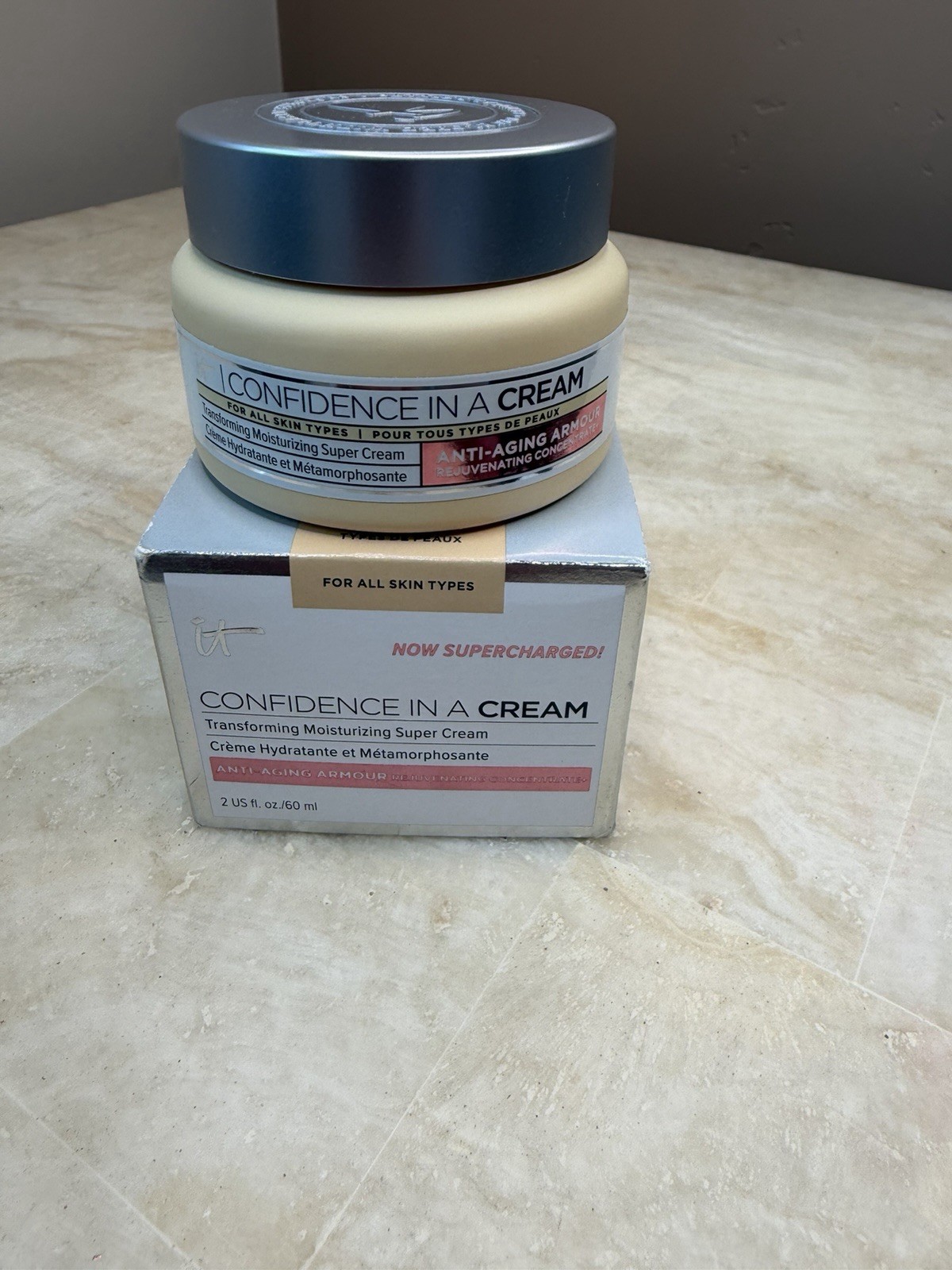IT Cosmetics Confidence in a CREAM 2oz Moisturizing Anti-Aging Cream NEW