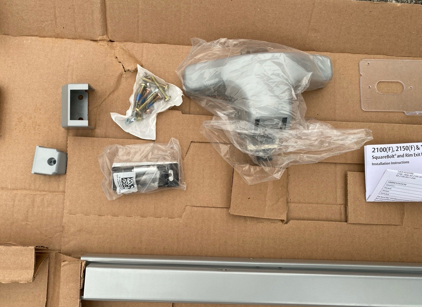 ASSA ABLOY ACCENTRA 2100-36 Exit Device Panic Bar Aluminum 36in Door