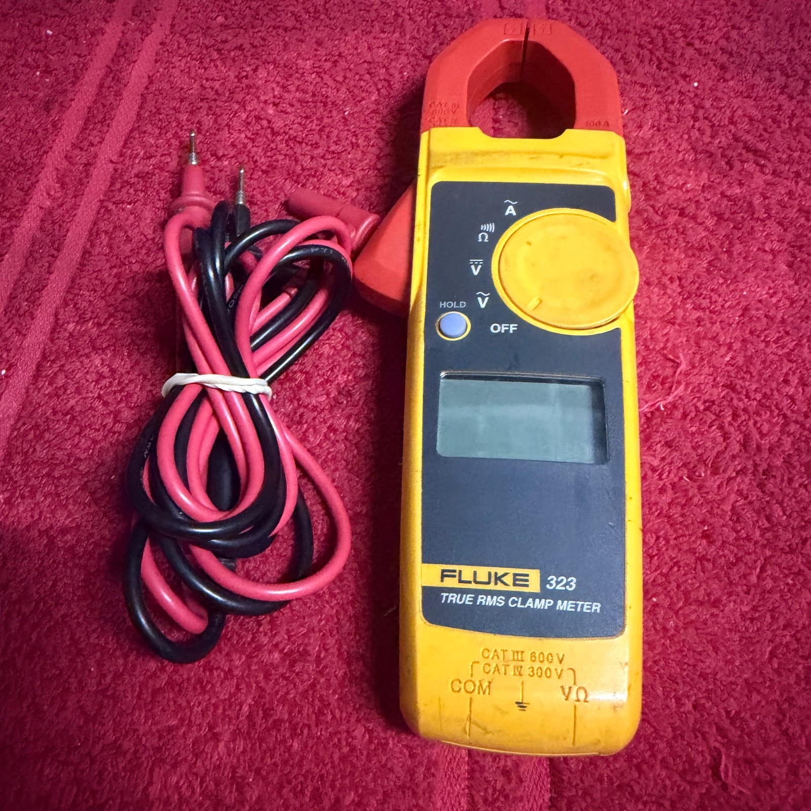 Fluke 323 Clamp Meter With Leads No Case