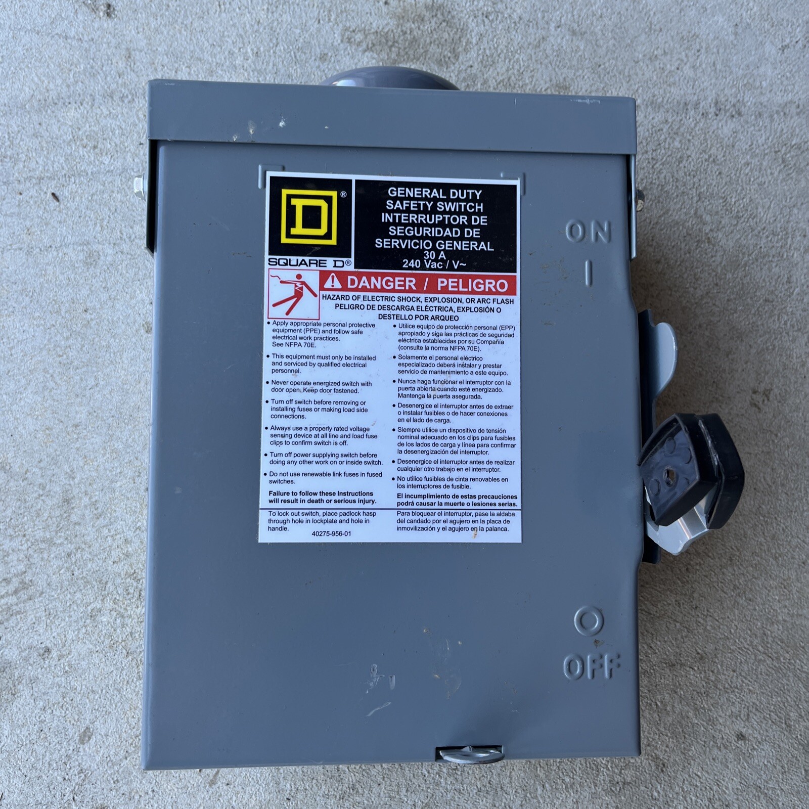 SQUARE D D221NRB Safety Switch, Fusible, 30 A, Steel 1H248 (NEW) Free Shipping!