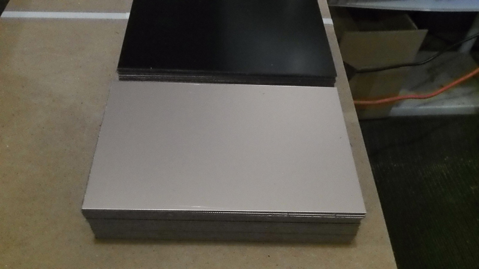 3 pcs Single Sided Copper Clad Laminate Board FR-4, 060, BLACK, 6 x 8, 4 oz.