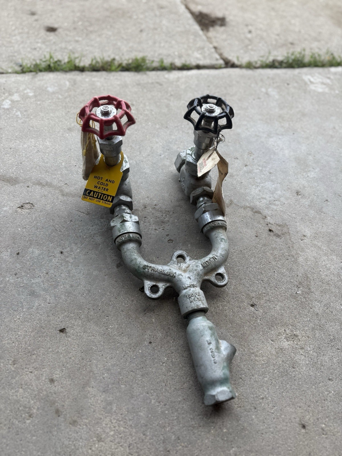 Strahman M-159 mixing valve. Wasn’t used been sitting for a while. SEND OFFERS