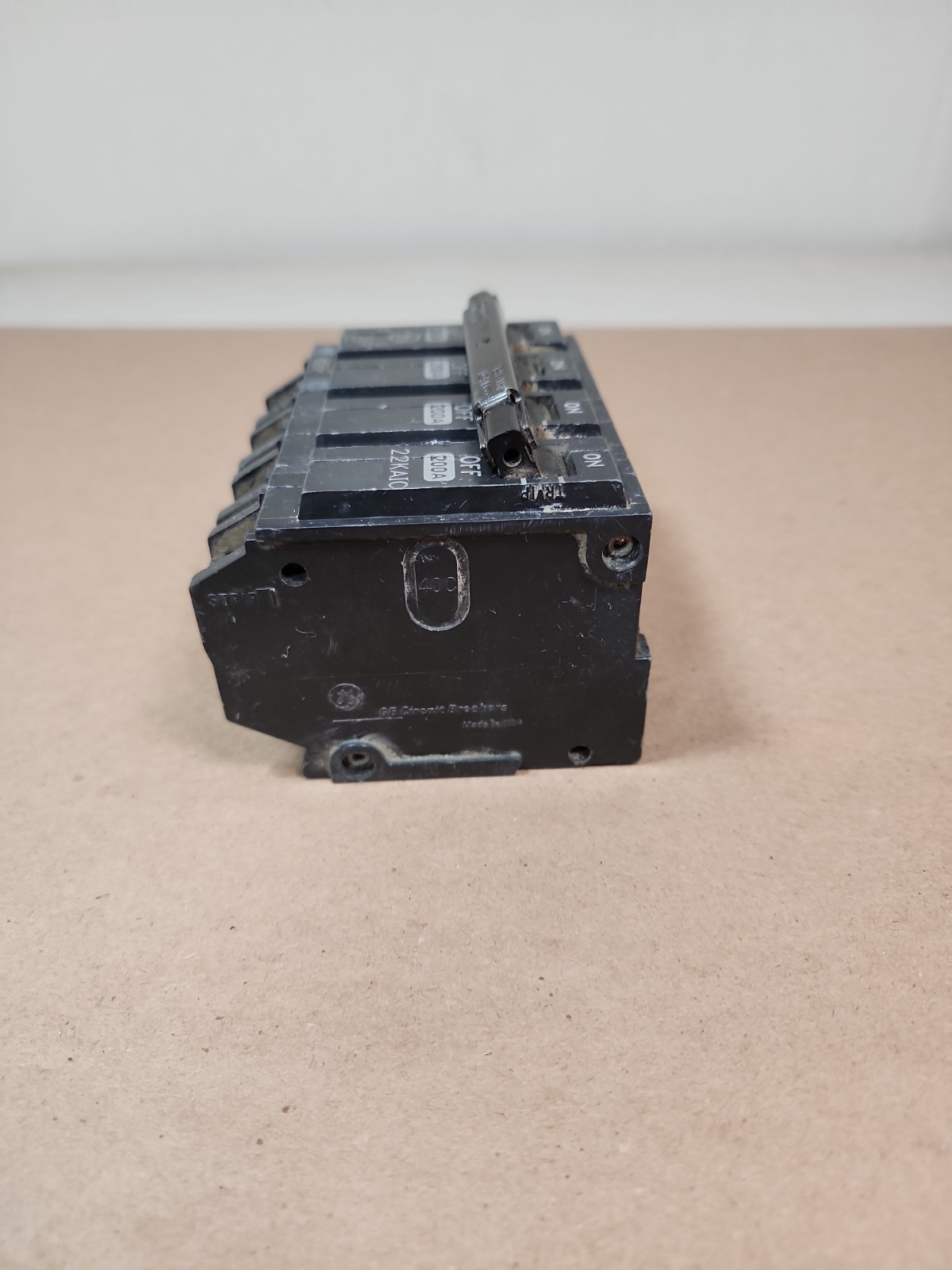 Used GE THQMV 200 Amp 2 Pole Main Circuit Breaker 22kA 120/240V RT-693 G1378