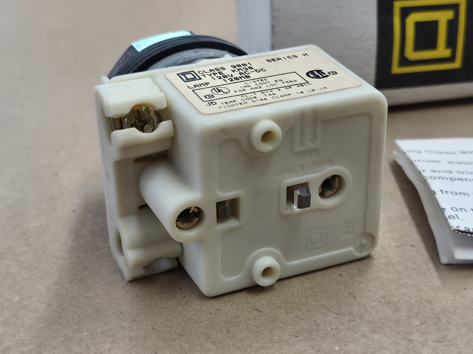 Square D 9001 KP38 Standard Pilot Light Without Lens 120V AC Or DC