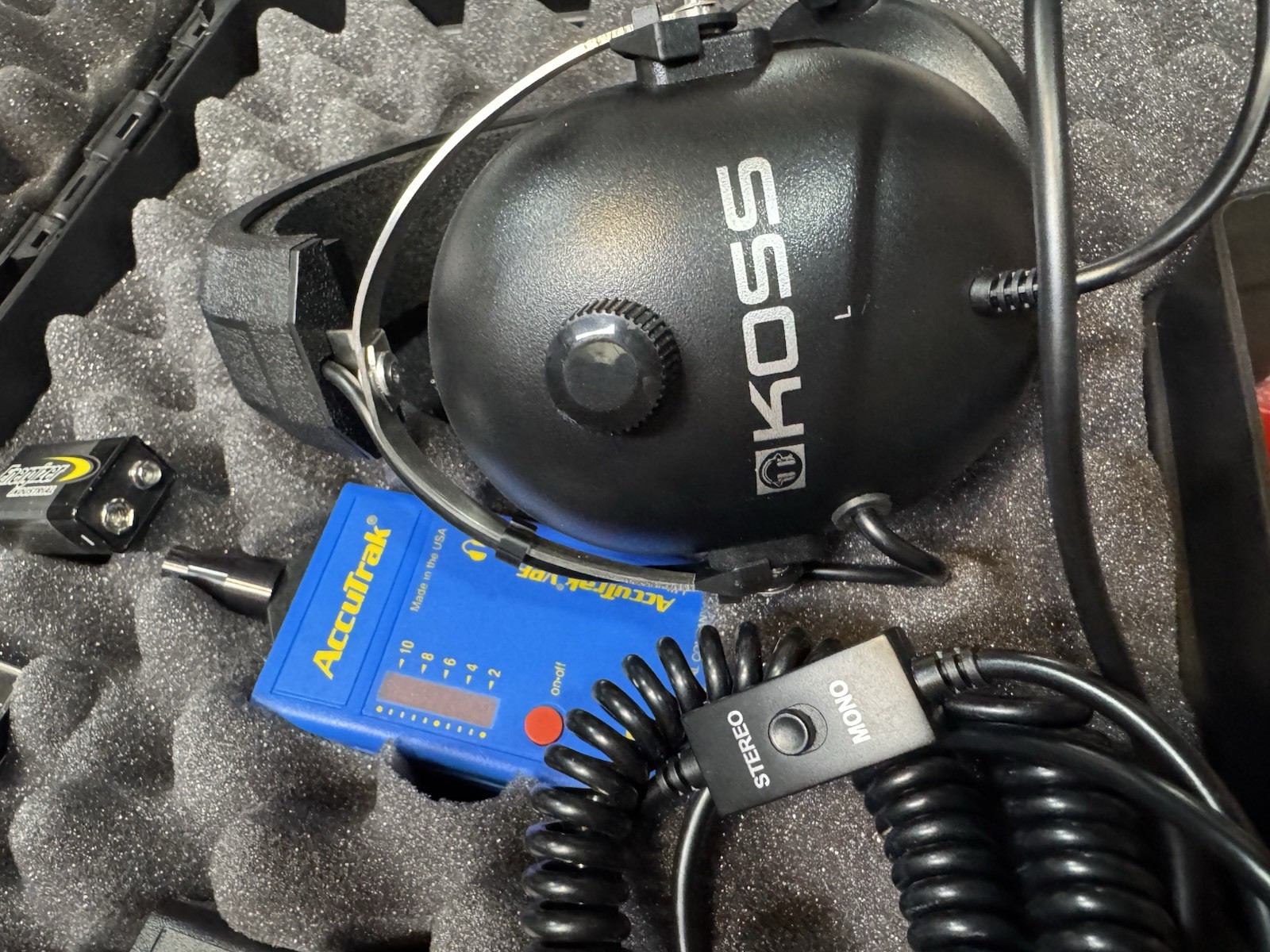 Superior AccuTrak VPE PRO Ultrasonic Leak Detector Upgraded KOSS Headphones