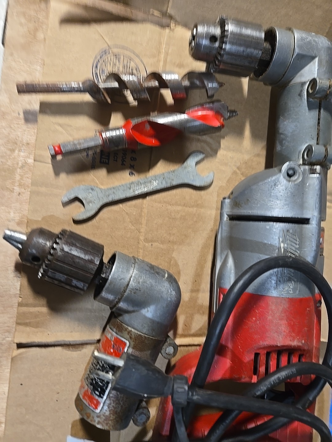 Milwaukee 1001-1 1/2 Right Angle Drill 500 RPM w/ Case And Extras Head And Bits