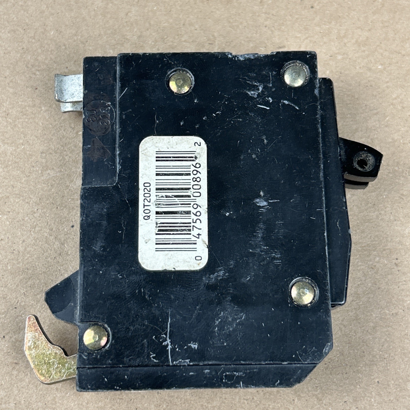 Square D QOT2020 20 Amp 1 Pole 120V Circuit Breaker With Hook
