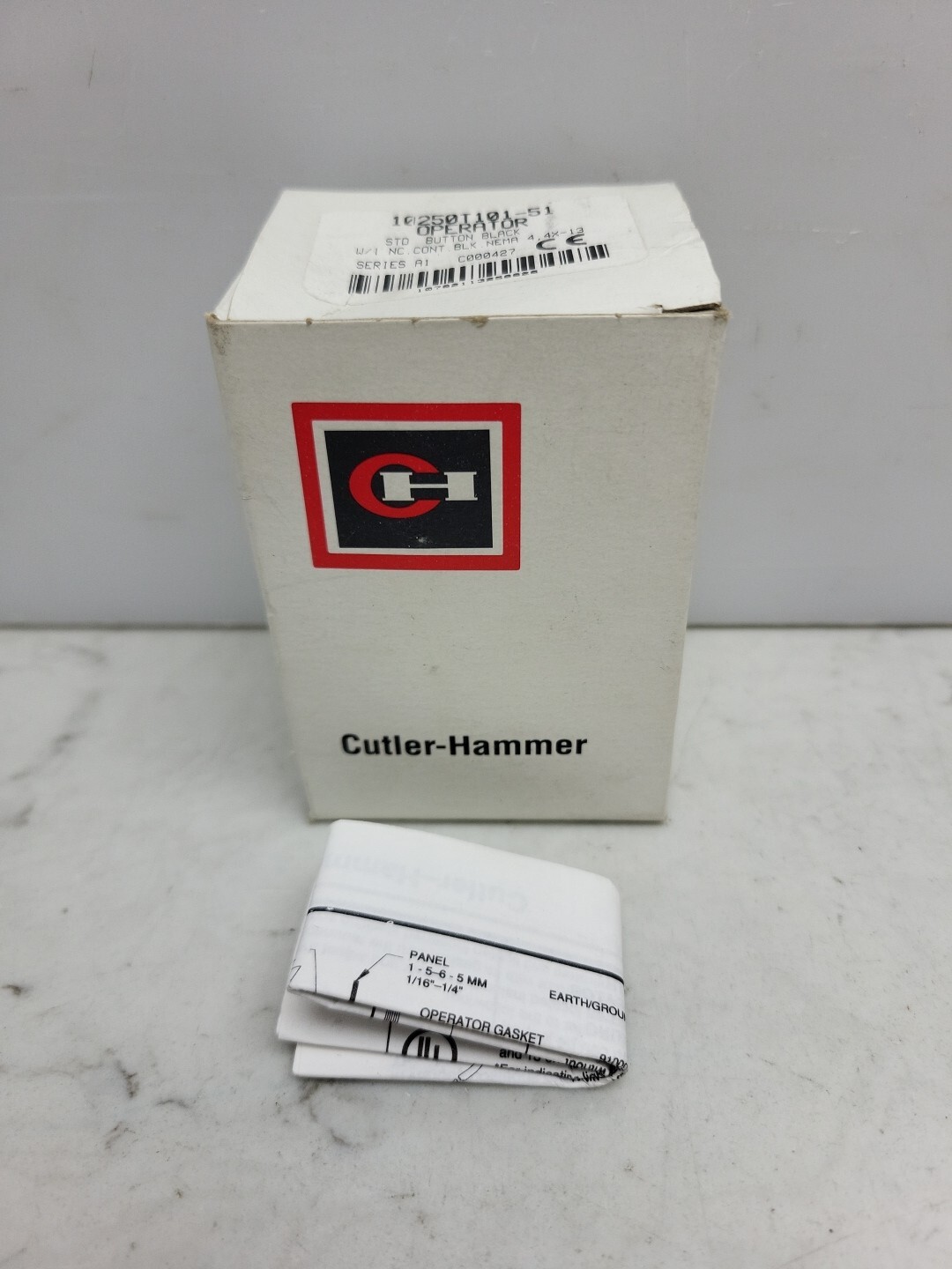 Cutler Hammer 10250T101-51 Push Button Flush Operator Black Series A1