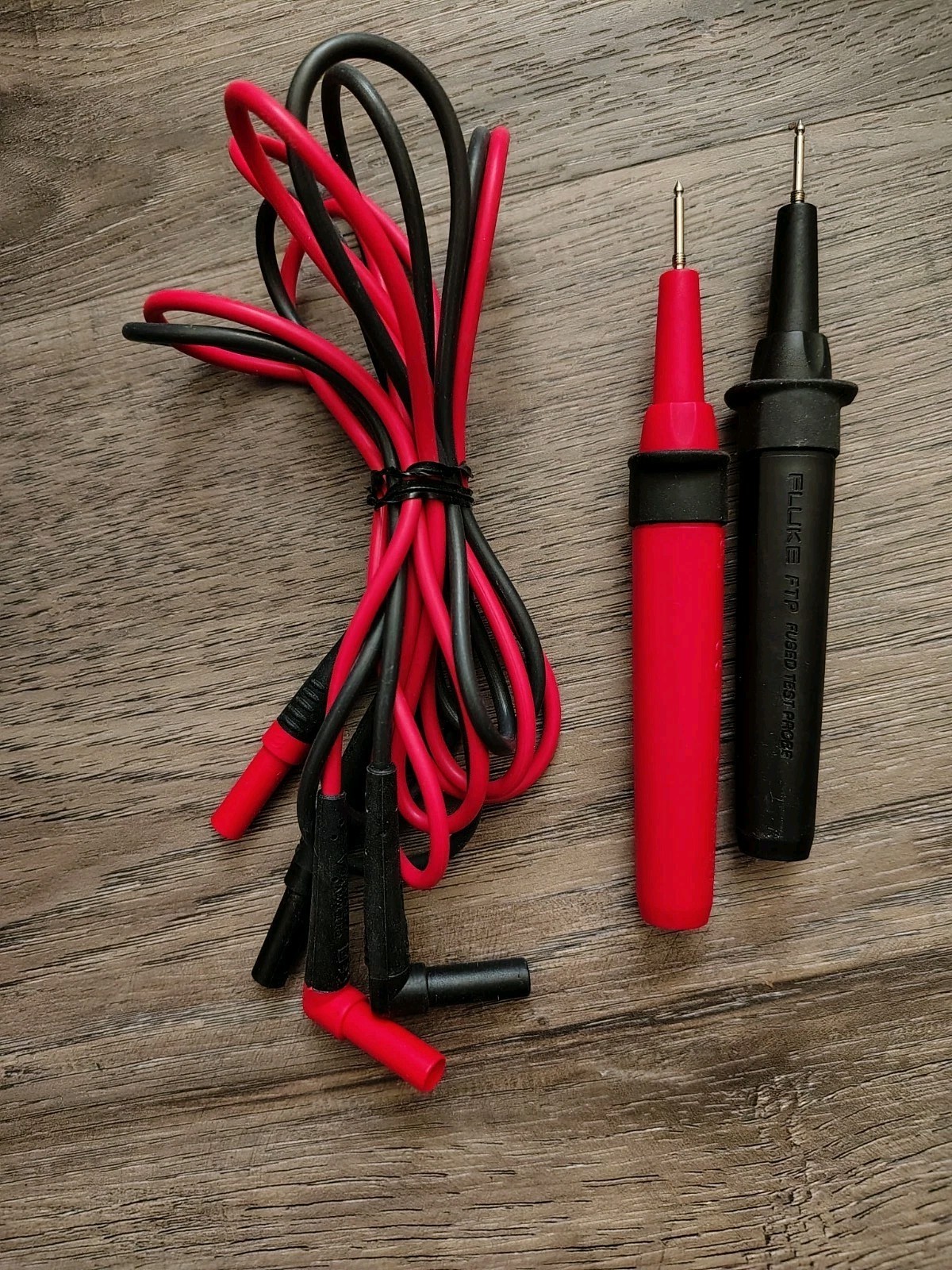 Fluke Ftpl-1 Fused Test Probe With Leads, Cat Iii 1000V, Cat Iv 600V, 4Mm