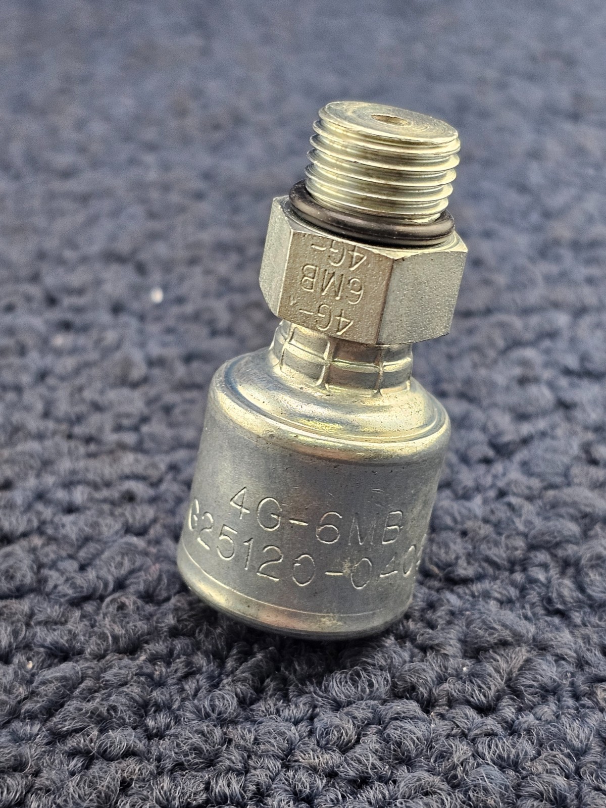 (QTY 2) Gates G25120-0406 MegaCrimp 1/4″ x 2.05″ Male O-Ring Boss Coupling