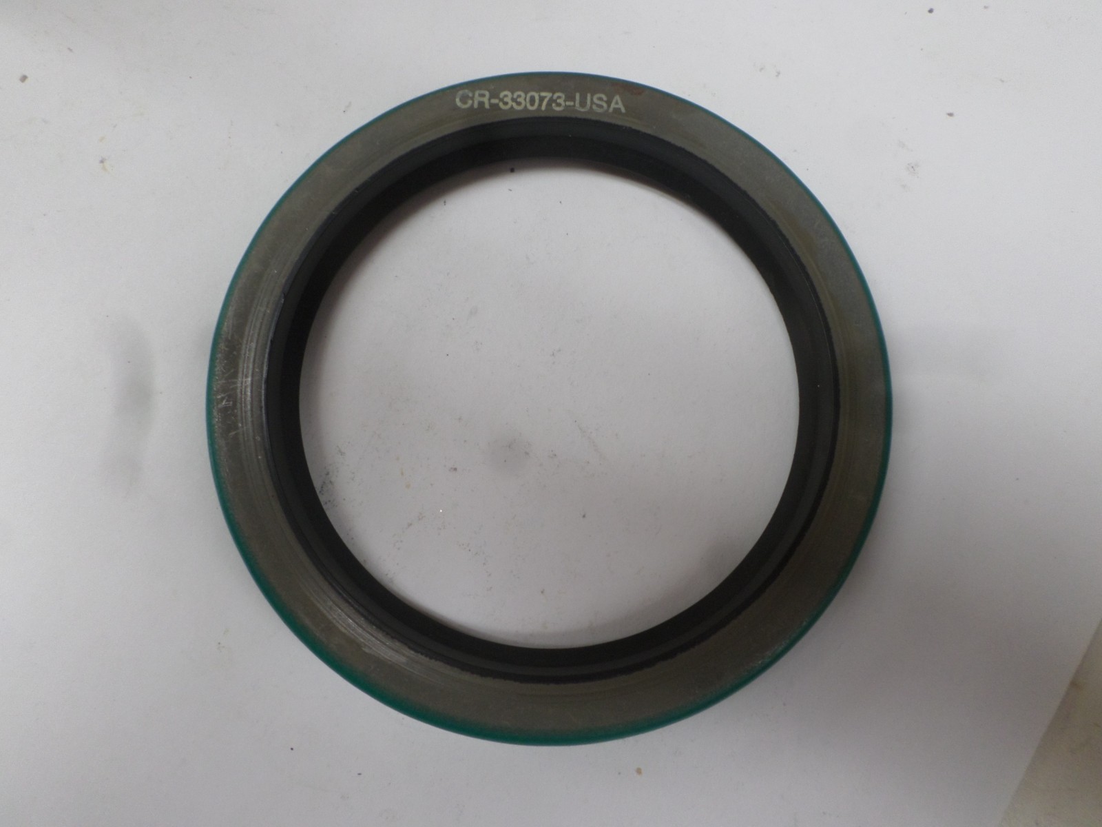 CR Oil Seal 33073 Joint Radial Shaft Industrial New Open Box