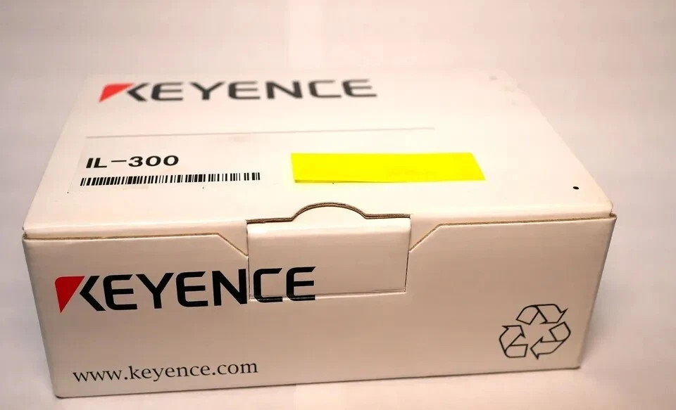 1 pcs NEW IN BOX KEYENCE IL-300 Laser Sensor