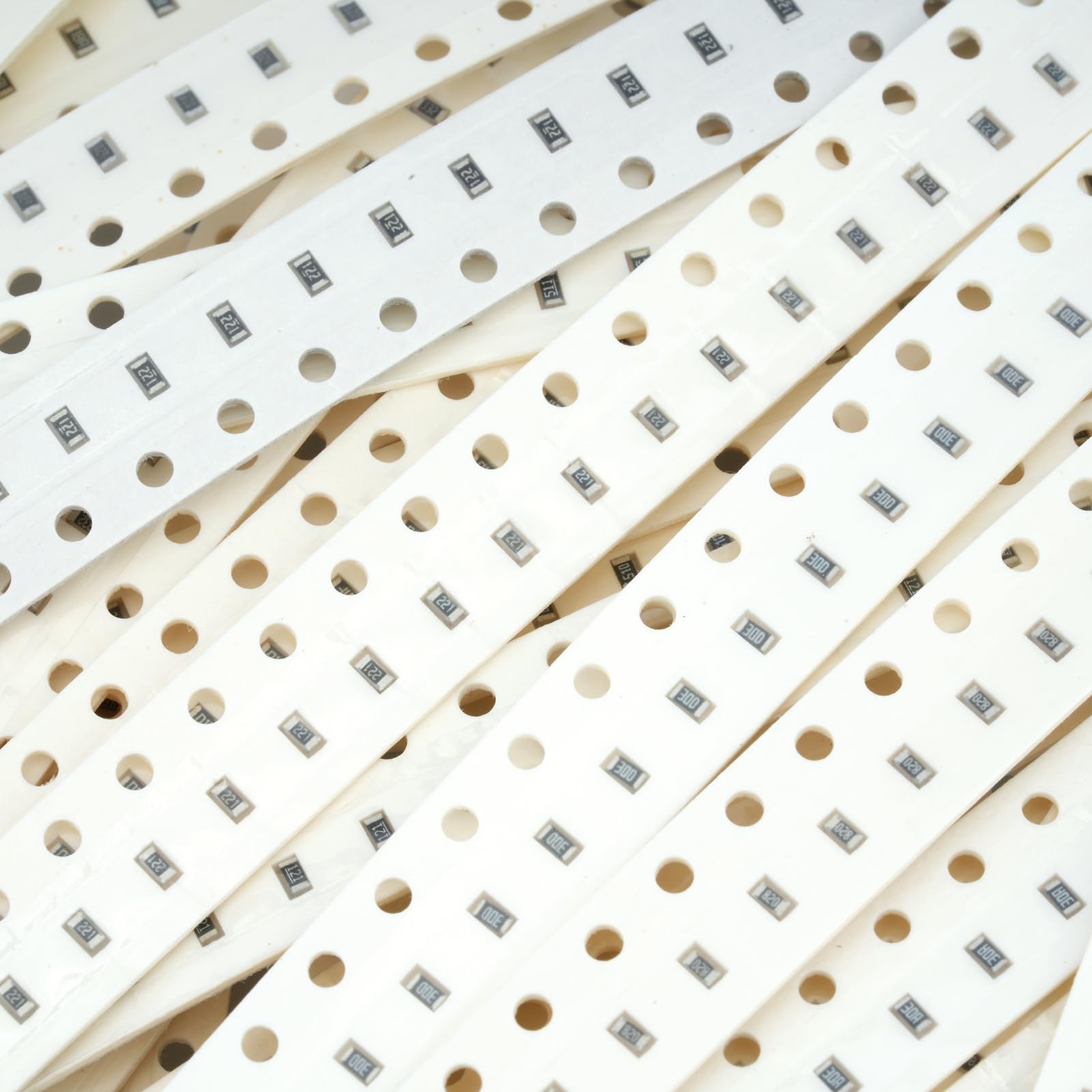 MTDELE 1500Pcs 60 Values 1206 SMD Resistor Kit Chip 0-10MΩ 1/4W 0.25W ±1%…