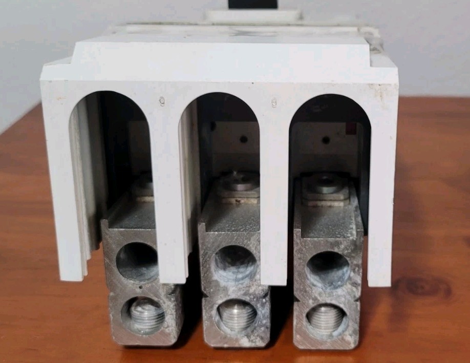 EATON Cutler-Hammer LGH3630NN Circuit Breaker L630H Frame 600A, 3P, 600VAC