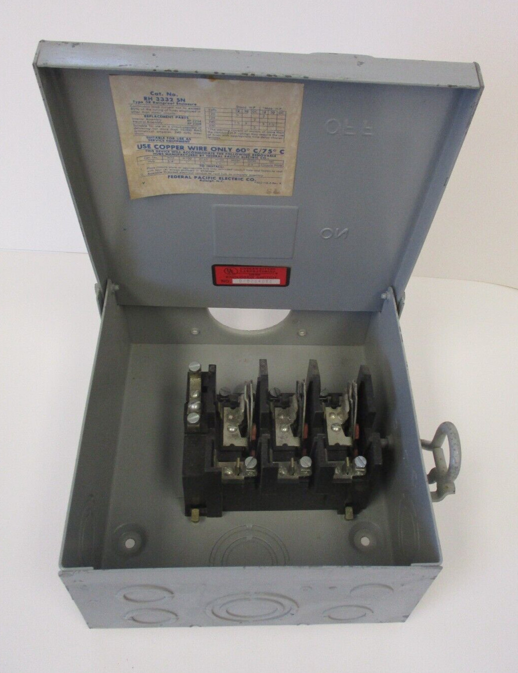 FEDERAL PACIFIC ELECTRIC TYPE 3R RAINPROOF ENCLOSURE CAT NO: RH3332SN 30 AMP
