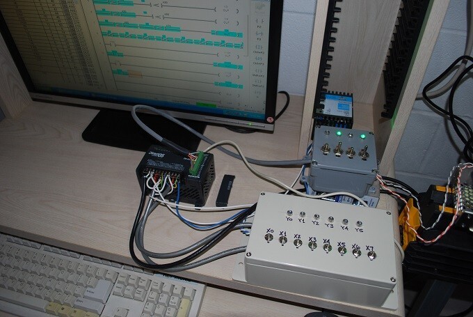 AutomationDirect D0-05DD DirectLogic PLC, 100-240VAC pwr, 8 DC ins, 6 DC outs.