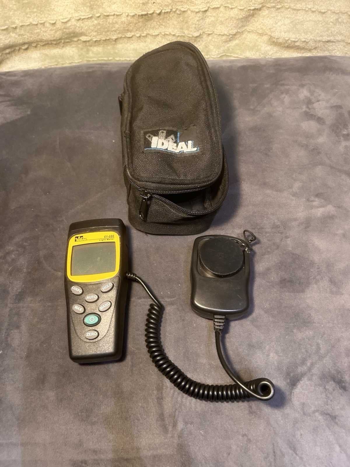 IDEAL 61-686 Digital Light Meter Handheld Lux/FC Tester with Case