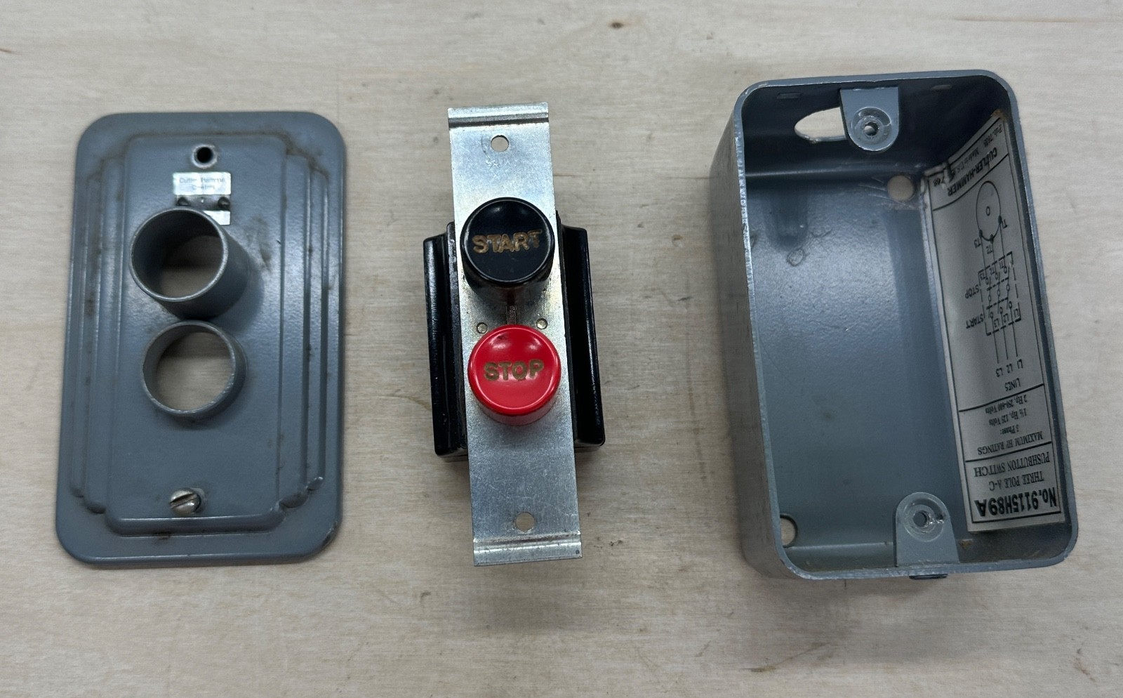 Cutlet Hammer 9115H89A Push Start Stop On Off Control Switch Off a Delta (7349)