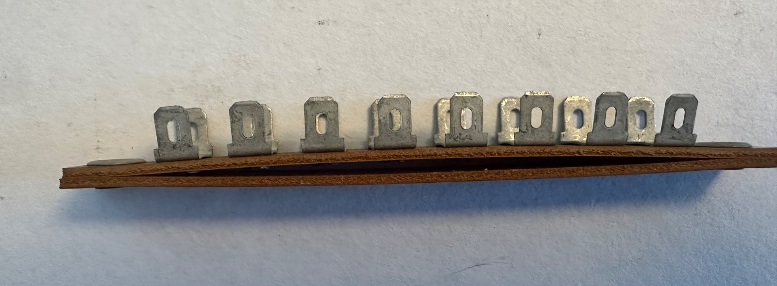 8 Lug Common Phenolic Terminal Strip (QTY 8) Slide connector or solder