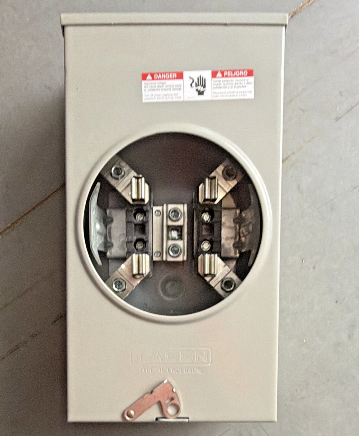 Siemens SUAT317-0G Ringless Meter Socket 200A 201-250V 1PH Gray Metal