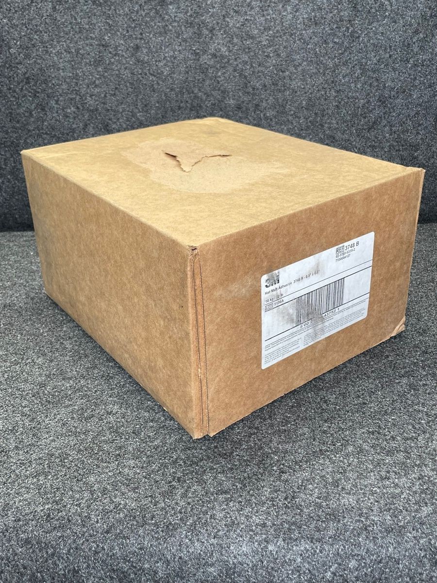 3M 3748 B Hot Melt Adhesive Chips Off White, 22 LB Case*
