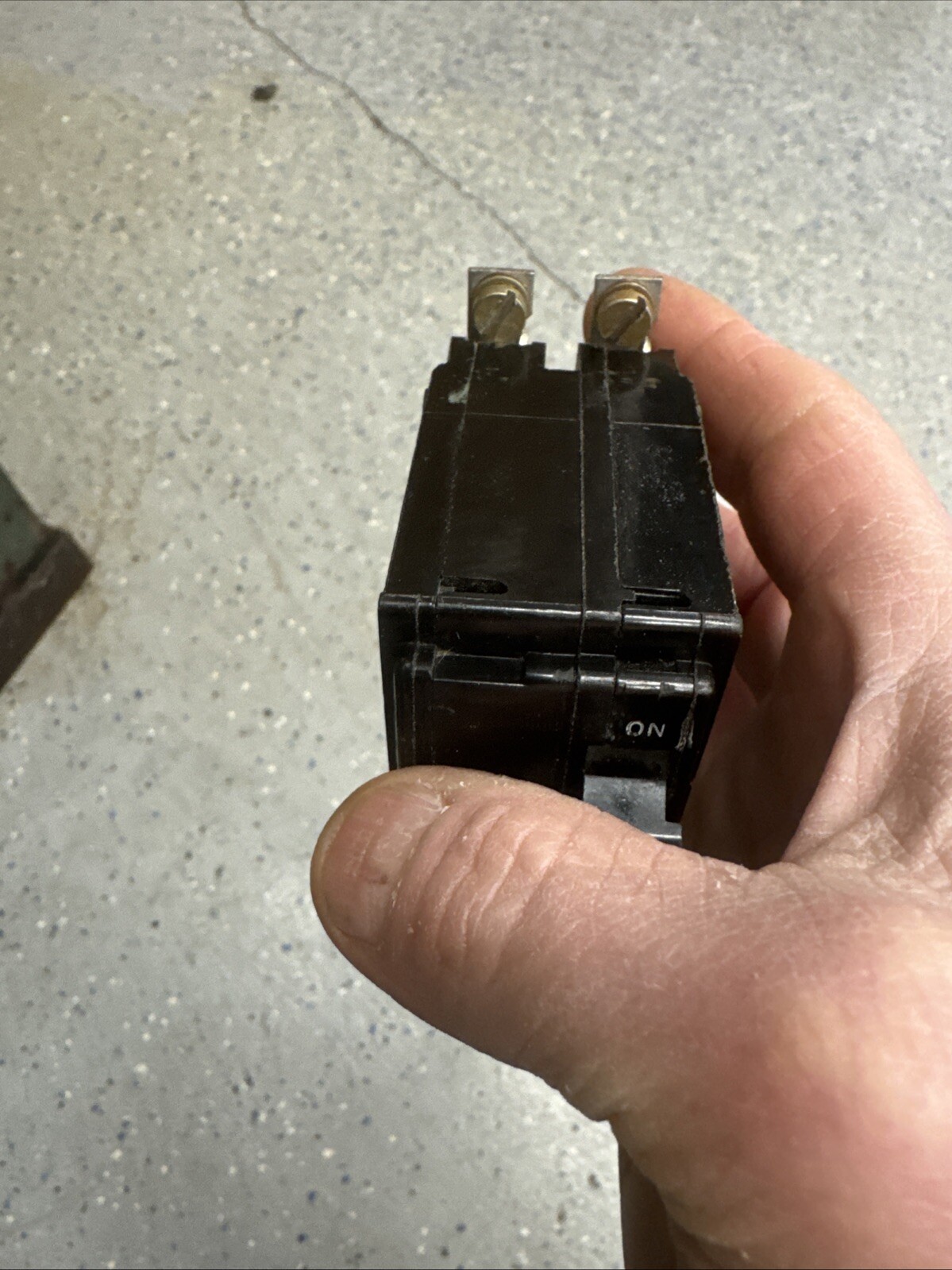 Square D QOB220 Circuit Breaker 20 Amp 240 Volt 2 Pole Bolt On