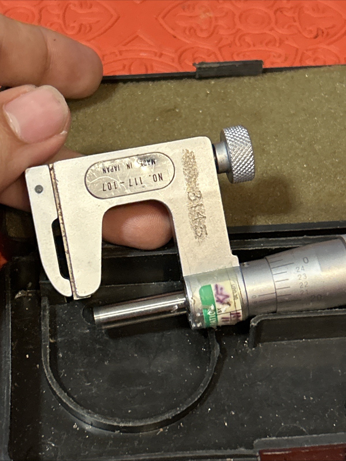Mitutoyo 117-107 Interchangeable Anvil Micrometer (Y6)