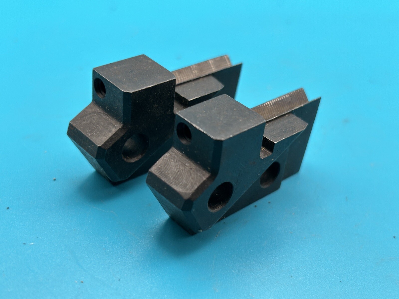 Lot of 2 Kennametal SM327 Anvil Blade Supports