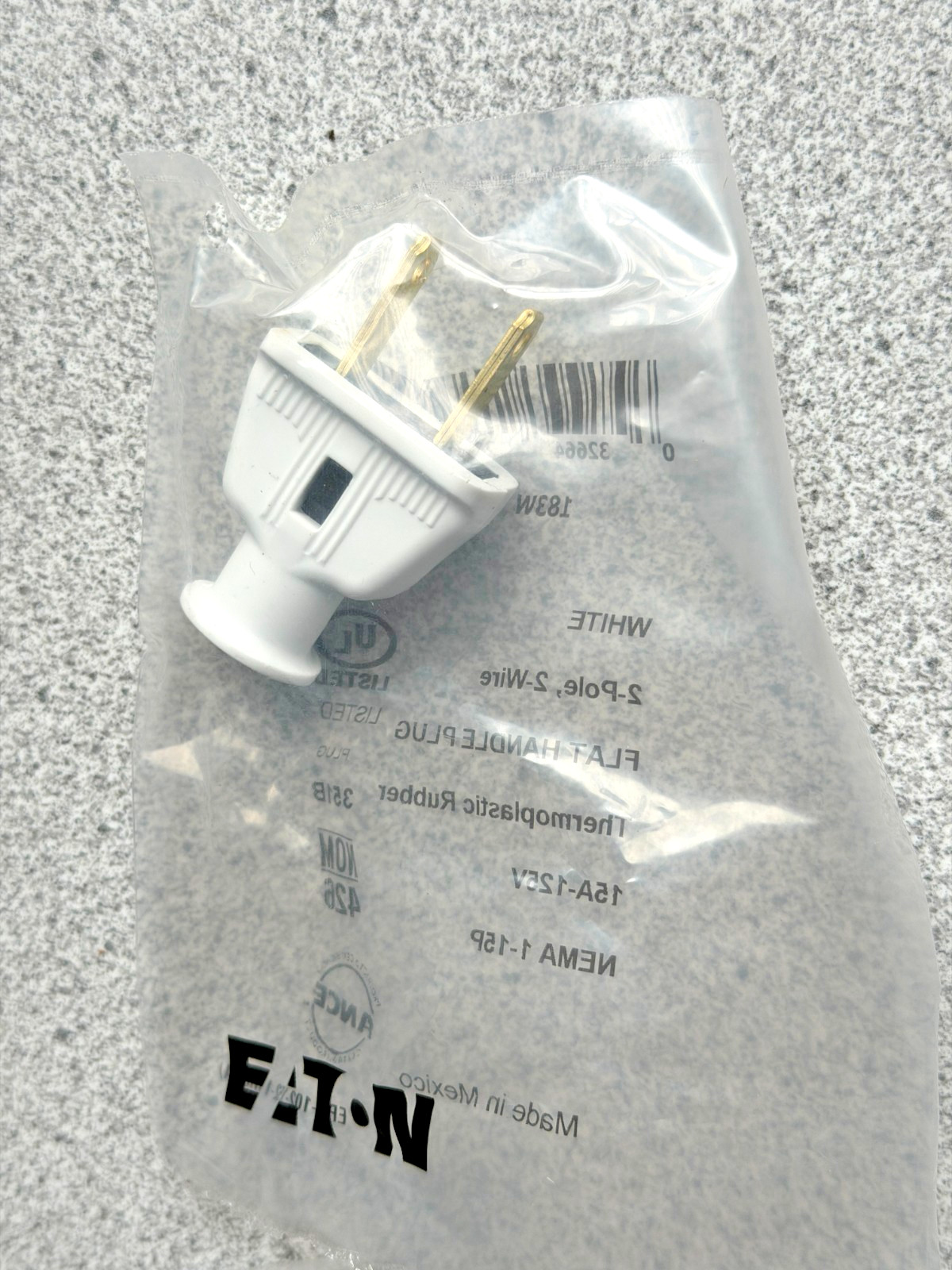 NEW lot of 24 Eaton 183W-BOX Straight Blade Replacement Plugs WHITE 125V 15A 2P