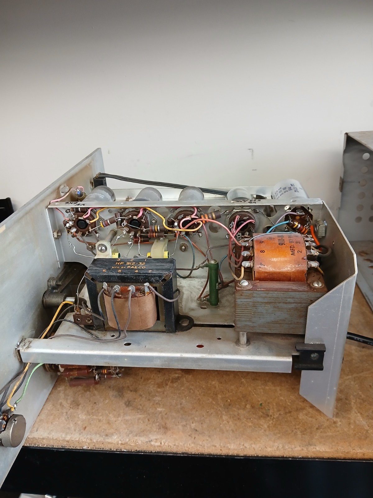 Hewlett Packard HP 200 abr Signal Generator Audio Oscillator Working