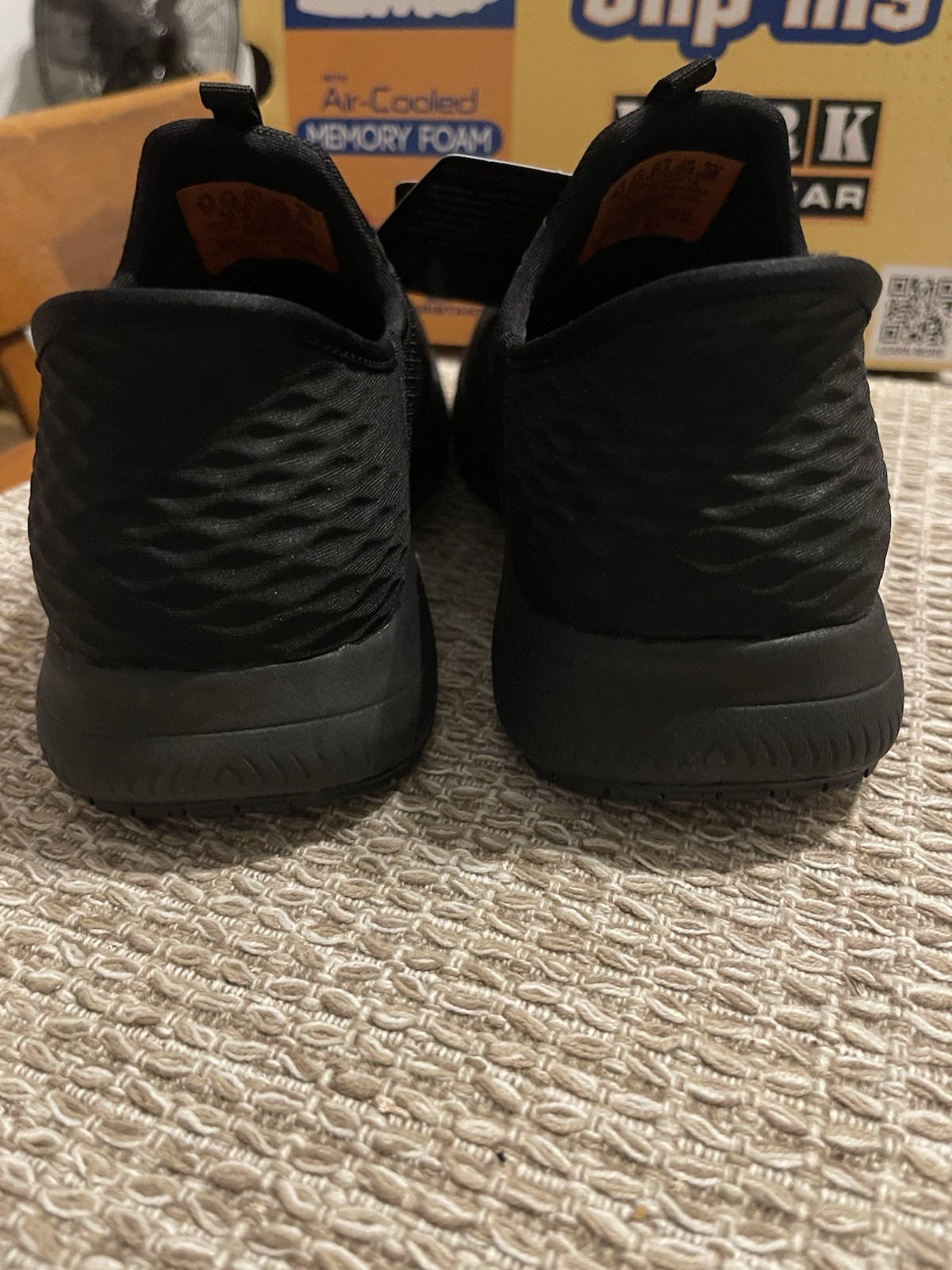 Women’s Sketchers, Work Shoes, Nonslip, Memory Foam Hands-Free Black Size 8 1/2