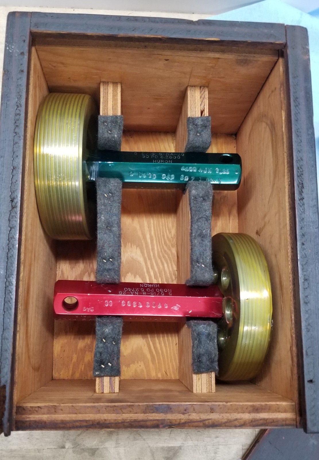 Huron 5-5/16-8-NA-2G Thread Plug Gages GO & NO-GO PD:5.2500 PD:5.2740 DC-10