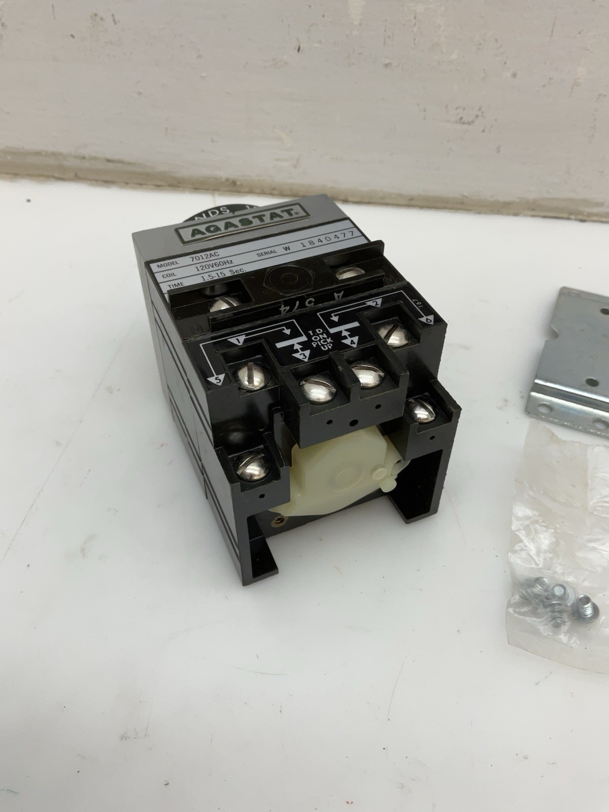 Agstat Model 7012AC Timing Relay 120 VAC 1.5-15 Seconds NEW
